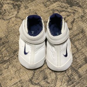 Baby Nike 0C